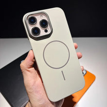 Load image into Gallery viewer, Shadow Grip Mag Vault Case- iPhone

