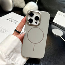 Load image into Gallery viewer, Shadow Grip Mag Vault Case- iPhone
